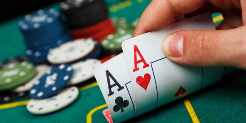 Một số thuật ngữ đối với hình thức game bài poker